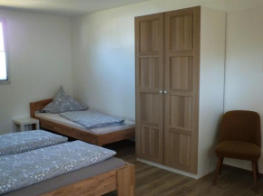 Ein Raum Apartment B in Pruchten